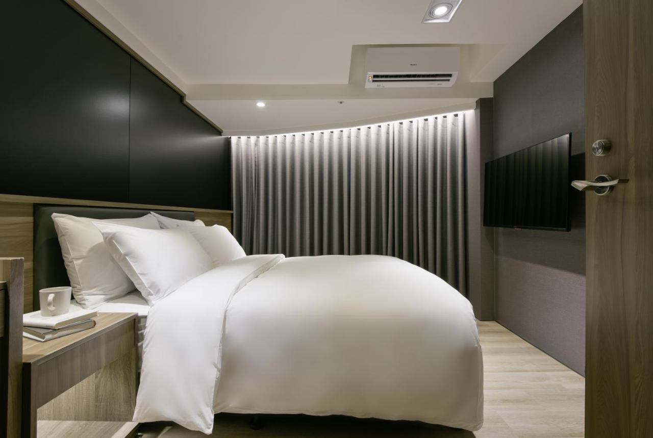 טאיצ'ונג Autumn Willow Hotel מראה חיצוני תמונה