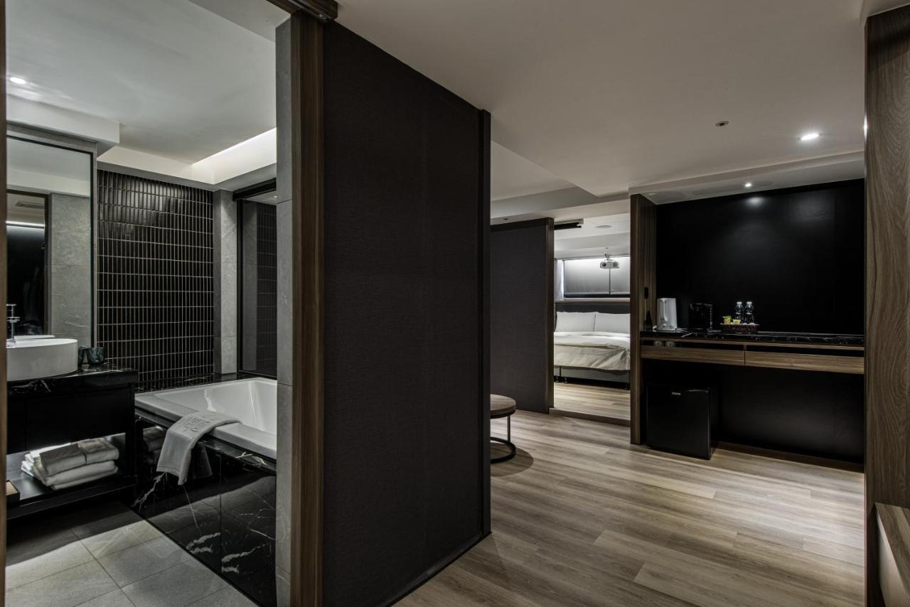 טאיצ'ונג Autumn Willow Hotel מראה חיצוני תמונה