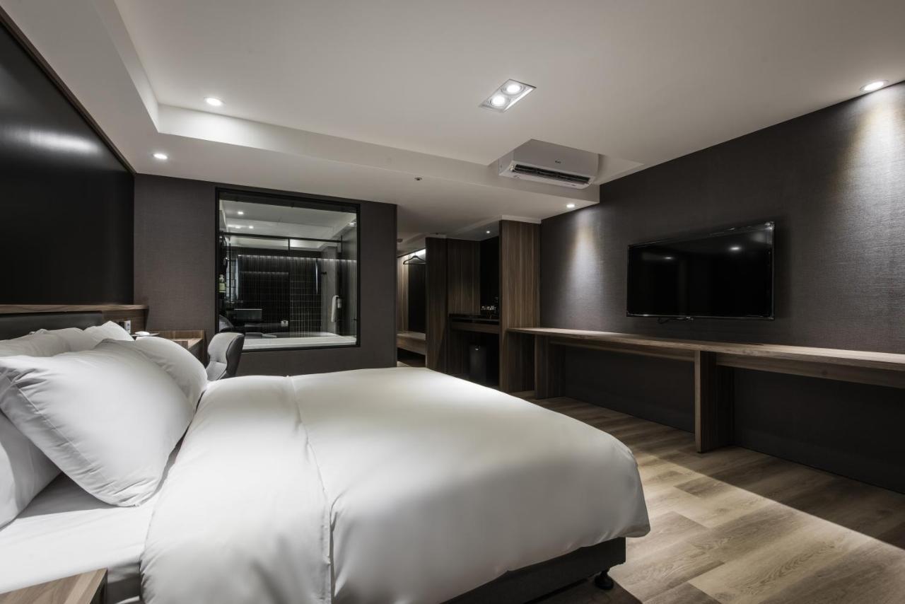 טאיצ'ונג Autumn Willow Hotel מראה חיצוני תמונה
