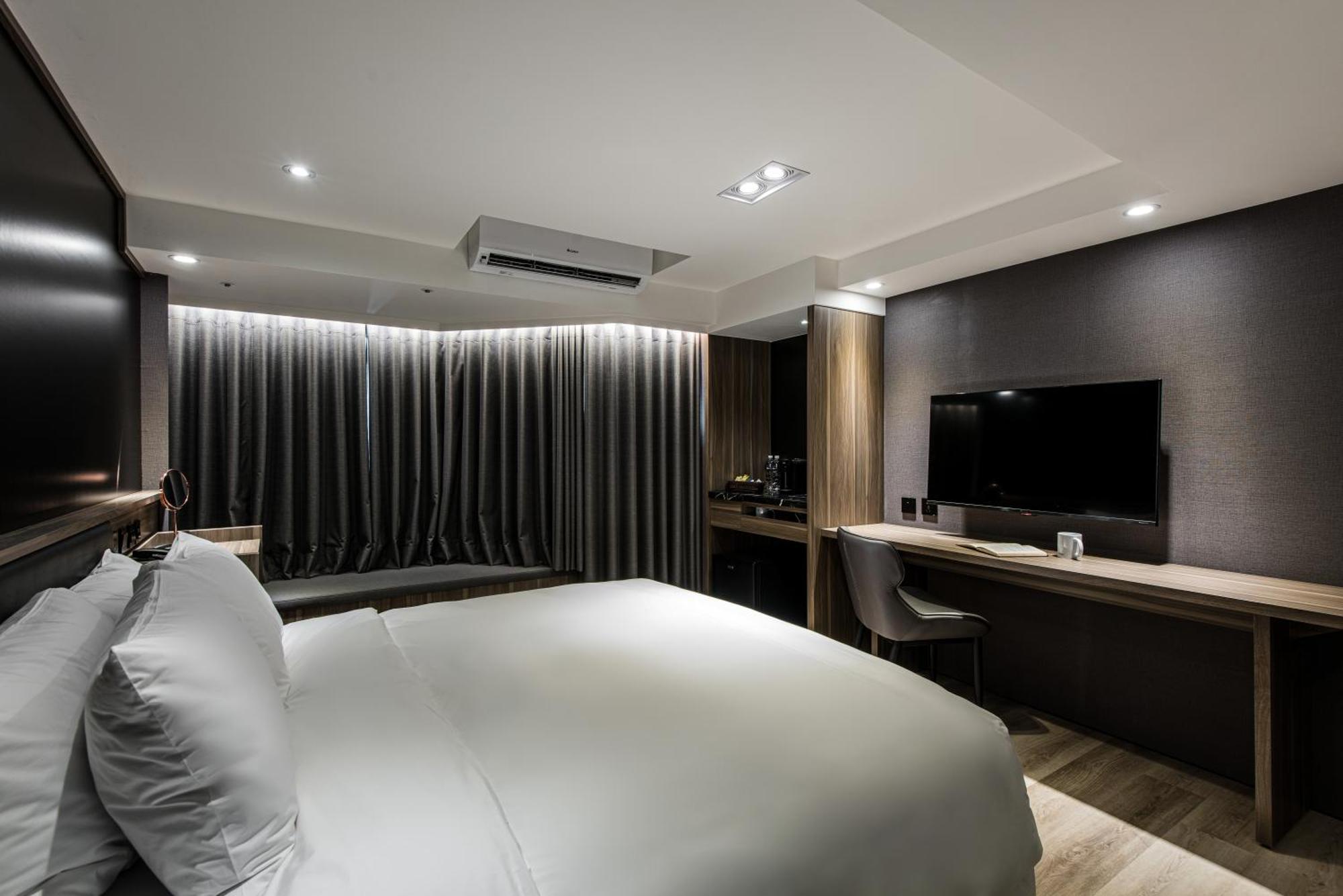 טאיצ'ונג Autumn Willow Hotel מראה חיצוני תמונה