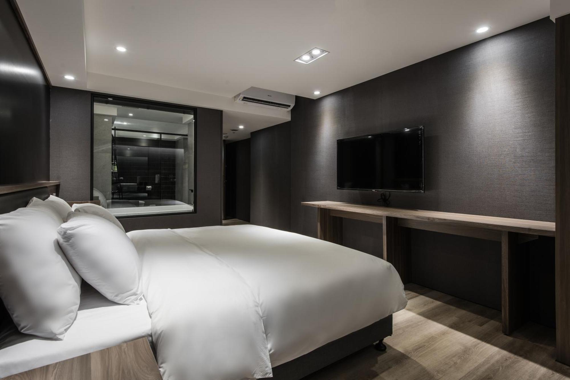 טאיצ'ונג Autumn Willow Hotel מראה חיצוני תמונה