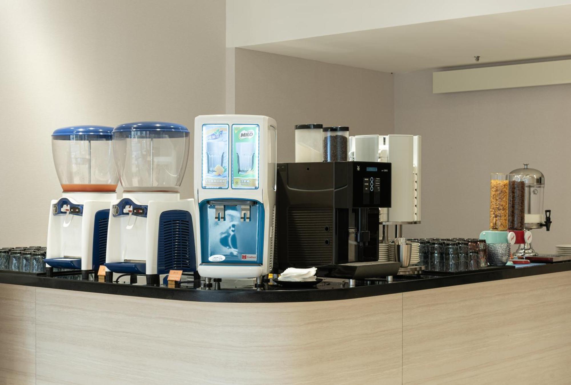 טאיצ'ונג Autumn Willow Hotel מראה חיצוני תמונה
